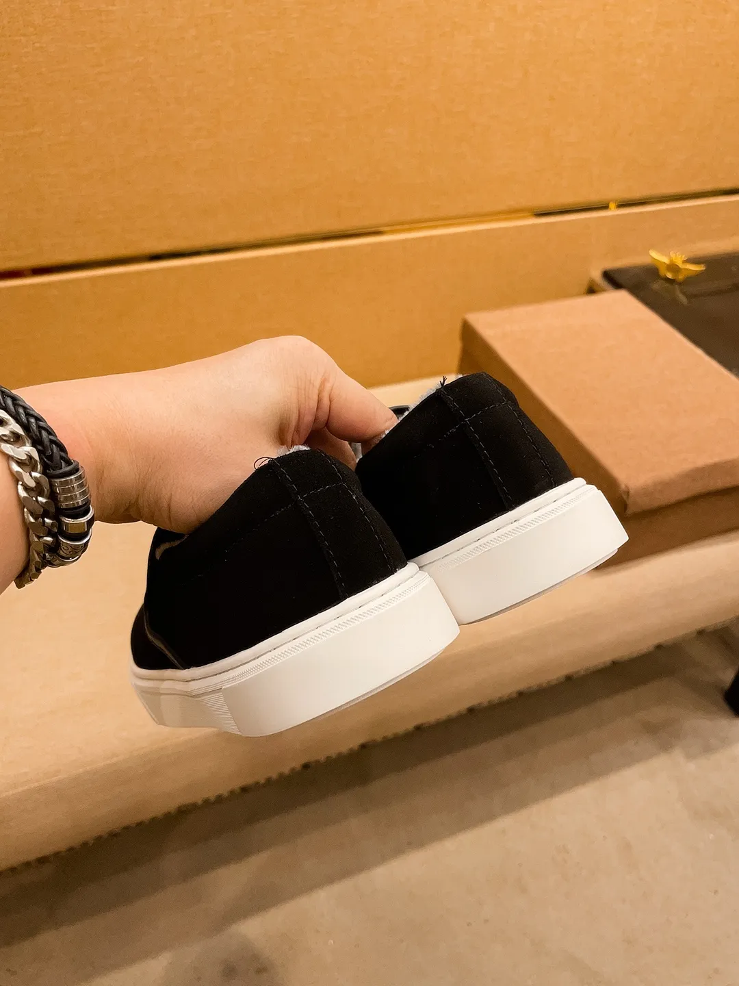 P360🚘🚘【DG】🔥 Velvet lining 🔥High-end men's shoes brand official website 1:1 latest masterpiece: the upper is made of Italian imported first-layer cowhide with Shushi original anti-slip and wear-resistant outsole🔥, making walking more convenient and comfortable! An exclusive new model, a stunning work, a beautiful 1:1 replica [color] compared to the official quality! Create a fashionable personality to set off your uniqueness! A must-have for trendy men! Classic🔥Size: 38-44 Color: 🔥 3⃣️colors available🔥